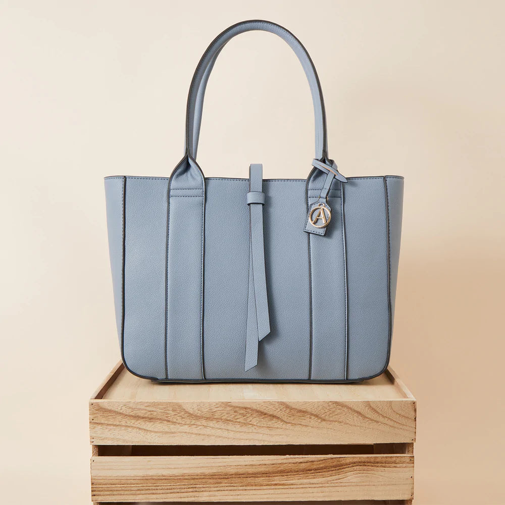 Premium Genuine Leather Bags – Stylish, Durable & Timeless